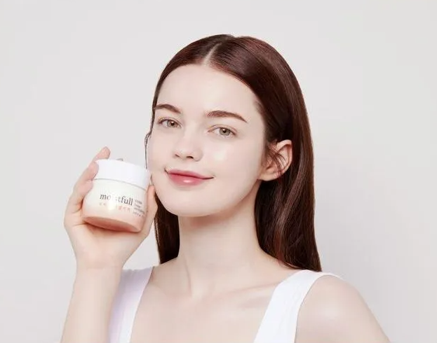 Crema de Colágeno - Moistfull Collagen Cream New 2022 "Por encargo"